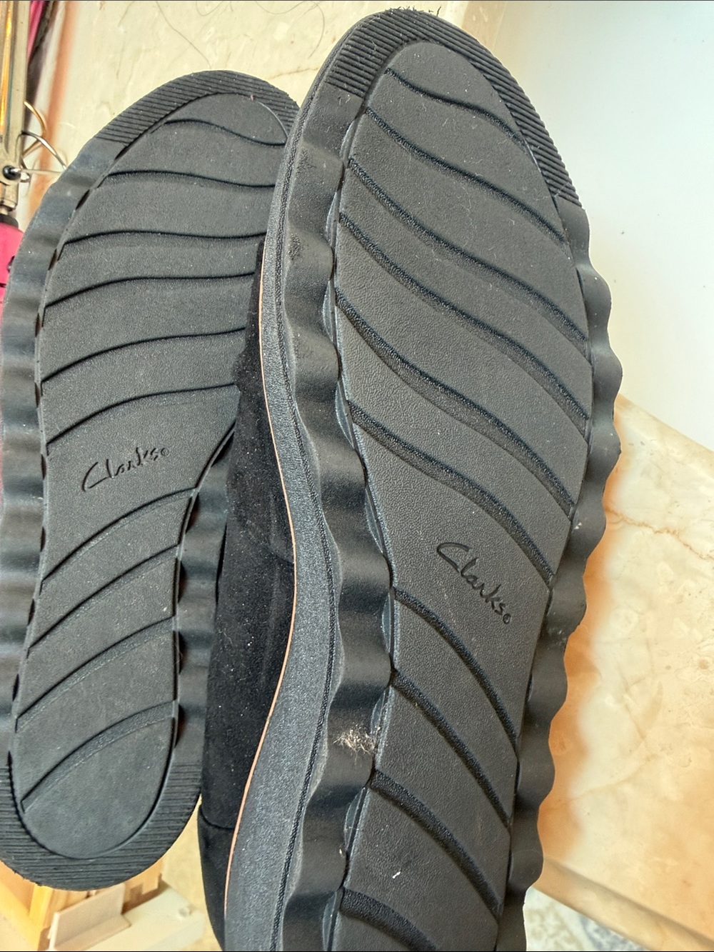 Clarks Women's Black Suede Loafers with Bow - Picture 4 of 5